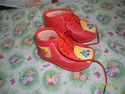 Лот: 807830. Фото: 1. Ботиночки почти новые. Другое (дети растут)