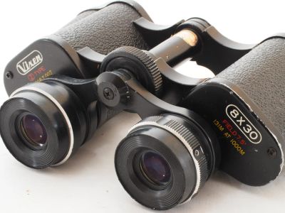 Лот: 9906514. Фото: 1. Японский бинокль с 8-ми кратным... Бинокли