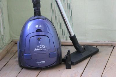Лот: 2779183. Фото: 1. Пылесос LG Turbo storm. Пылесосы, паровые швабры