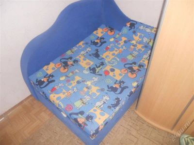 Лот: 1487081. Фото: 1. продам мини диван. Мебельная фурнитура и наполнители