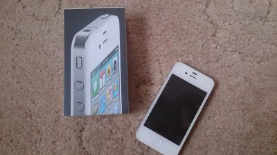 Лот: 4634404. Фото: 1. Apple iphone 4 (16гиг) белый... Смартфоны