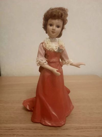 Лот: 20560520. Фото: 1. Фарфоровая кукла "Дамы эпохи... Куклы
