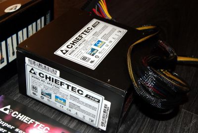 Лот: 5593107. Фото: 1. Блок питания Chieftec 750W. Корпуса, блоки питания
