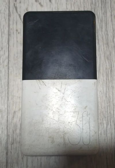 Лот: 25888963. Фото: 1. Уставший повер банк... Внешние, портативные аккумуляторы для смартфонов (Power bank)