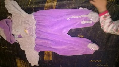 Лот: 8037586. Фото: 1. Велюровый слип с шапочкой. Костюмы, пиджаки, комбинезоны