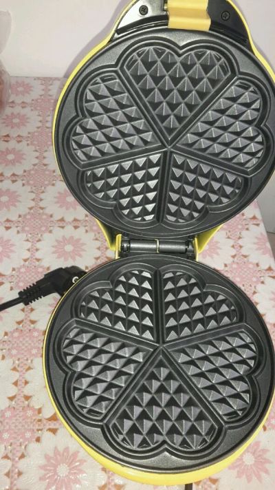 Лот: 8894159. Фото: 1. Вафельница для венских вафель... Кухонная