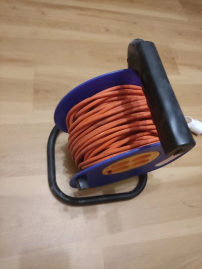 Лот: 25889849. Фото: 1. Удлинитель на катушке. Удлинители, тройники, сетевые фильтры