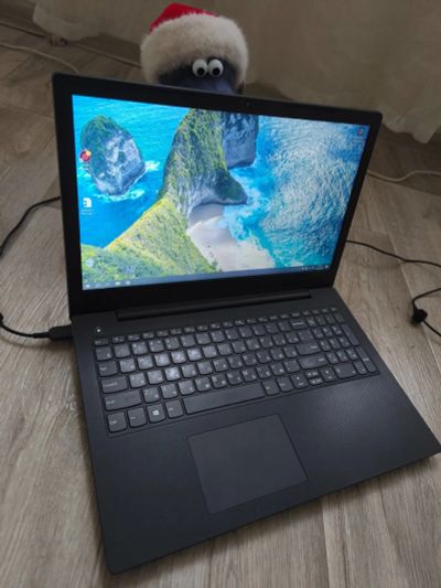 Лот: 25888700. Фото: 1. Ноутбук Lenovo v130. Ноутбуки