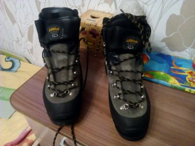 Лот: 14581046. Фото: 1. Альпинистские ботинки. Альпинизм и скалолазание