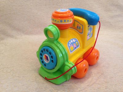 Лот: 4262640. Фото: 1. Каталка паровозик. Смотрите другие... Развивающие