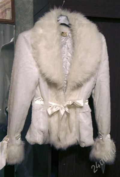Лот: 2678865. Фото: 1. Шубка белая. Другое (свадебная мода)