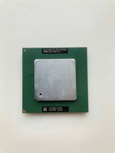 Лот: 19710280. Фото: 1. Intel Celeron 1000A (SL6CB) Ретро. Процессоры