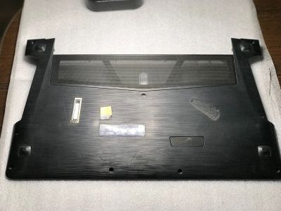 Лот: 15563429. Фото: 1. Задняя крышка ноутбука Lenovo... Корпуса, блоки питания