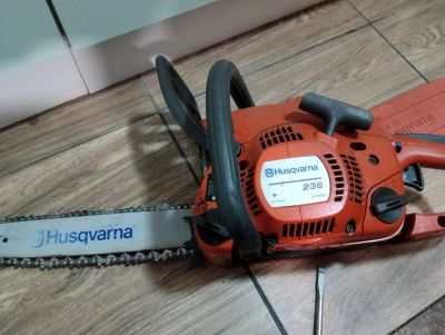Лот: 25819807. Фото: 1. Бензопила husqvarna 236. Бензо-, мотоинструмент
