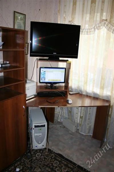 Лот: 1190137. Фото: 1. компьютерный стол. Стойки и тумбы для аппаратуры