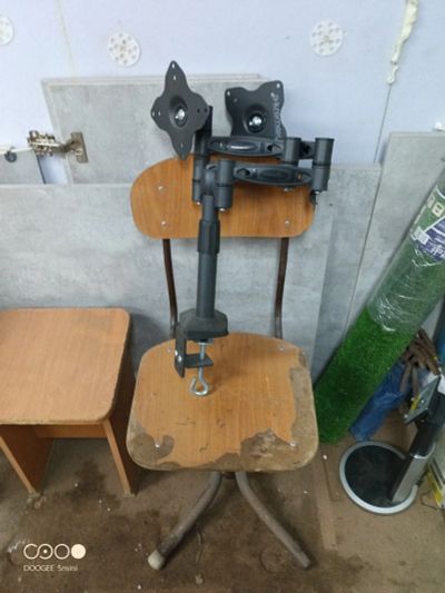 Лот: 25882794. Фото: 1. Крепление на стол для 2х мониторов. Другое (компьютеры, оргтехника, канцтовары)