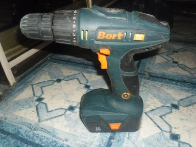 Лот: 6753046. Фото: 1. рабочий шуруповерт, лот не выкуплен. Электроинструмент