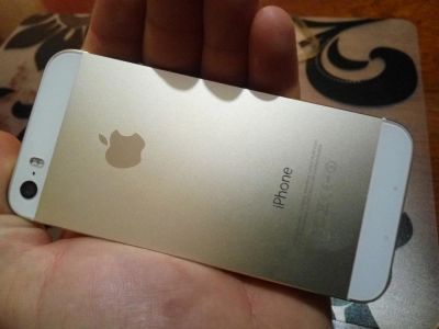 Лот: 10415045. Фото: 1. Iphone 5s 16г золотой. Смартфоны