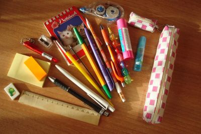 Лот: 3305426. Фото: 1. Набор канцелярии:простые карандаши... Ручки, карандаши, маркеры