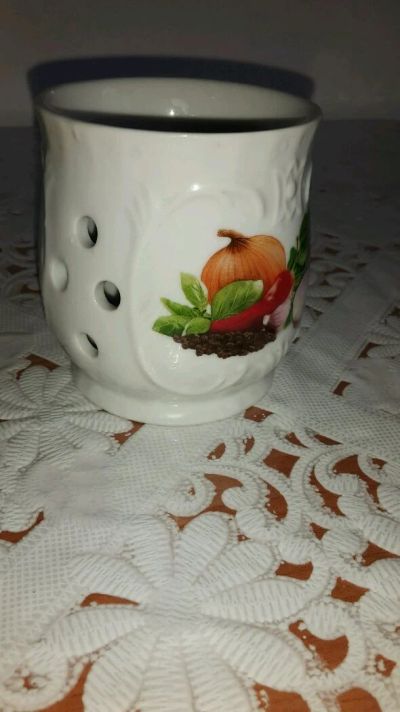 Лот: 10075328. Фото: 1. Вазочка под лук/чеснок. Предметы сервировки