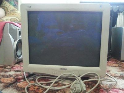 Лот: 2686769. Фото: 1. Монитор, кому нужен, забирайте... ЭЛТ-мониторы