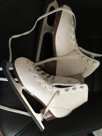 Лот: 10831107. Фото: 1. Коньки размер 33/34. Коньки