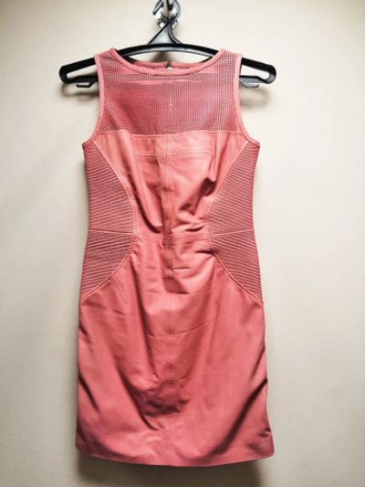 Лот: 20511371. Фото: 1. Платье кожаное розовое Versace... Платья