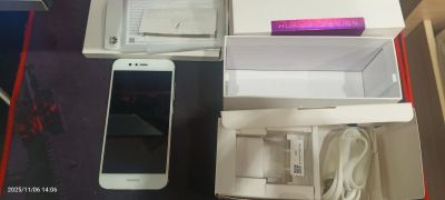 Лот: 25903616. Фото: 1. Huawei Nova 2, 4/64 ГБ, 2 sim. Смартфоны