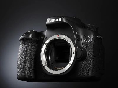 Лот: 5467507. Фото: 1. Зеркальная камера Canon EOS-70D... Цифровые зеркальные