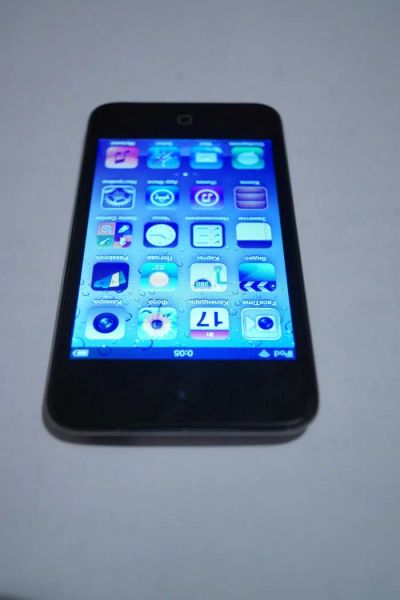 Лот: 5107780. Фото: 1. Apple iPod touch 4 8Gb. Плееры