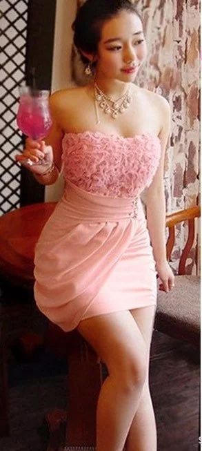 Лот: 4992459. Фото: 1. Платье для выпускного. Платья