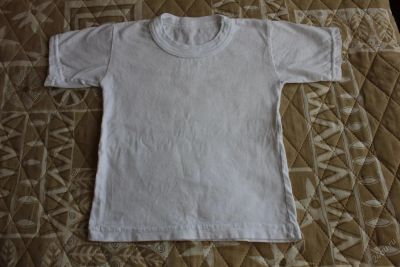 Лот: 6452537. Фото: 1. Футболка белая на 3-4 года. Футболки, поло, топы, лонгсливы
