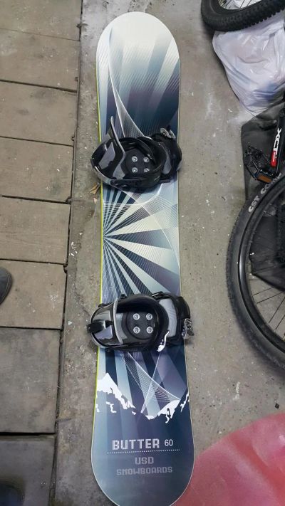 Лот: 8274311. Фото: 1. Комплект сноуборда в сборе: сноуборд... Комплект в сборе