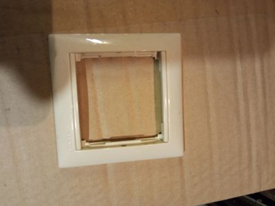 Лот: 25898589. Фото: 1. Рамка (розетки, выключателя) Легранд... Электроустановочные изделия