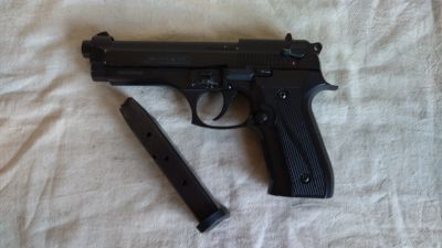 Лот: 18797727. Фото: 1. Охолощенный пистолет Beretta 92... Сигнальное и охолощенное (СХП) оружие