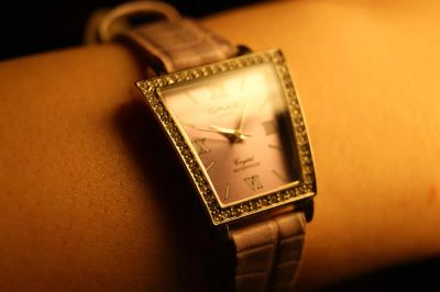 Лот: 3813087. Фото: 1. Часы женские "Quartz". Оригинальные наручные часы