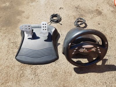 Лот: 16034364. Фото: 1. Игровой руль с педалями Genius... Рули, джойстики