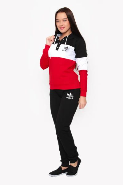 Лот: 7117180. Фото: 1. спортивный костюм. Костюмы