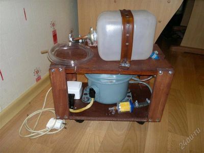 Лот: 2461700. Фото: 1. Компрессор для аэрографа самодельный. Авиамоделизм