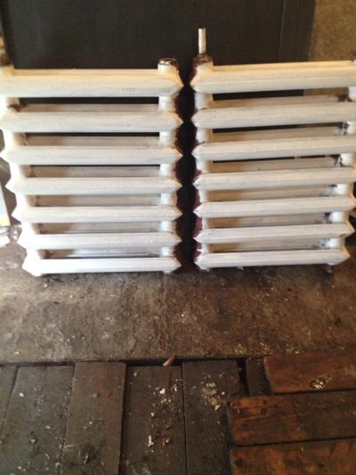 Лот: 6107916. Фото: 1. Чугунные батареи отопления 7 секций. Радиаторы отопления, полотенцесушители