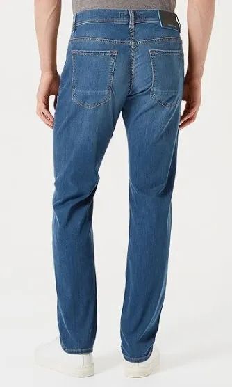 Лот: 20976512. Фото: 1. Высокий рост джинсы Pierre Cardin... Брюки, джинсы, шорты