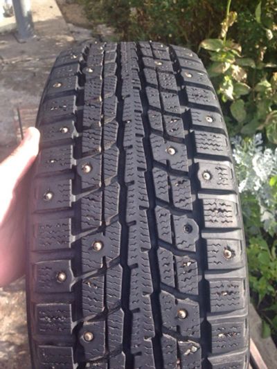 Лот: 6209658. Фото: 1. Dunlop 175.65.14 шипы. в идеале. Шины