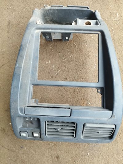 Лот: 25890107. Фото: 1. вставка центральной консоли тойта... Салон