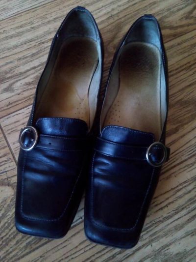 Лот: 6493951. Фото: 1. Черные туфли 37 размер. Туфли