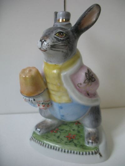 Лот: 18791922. Фото: 1. Пасхальный заяц Кролик Пасха Яйцо... Фарфор, керамика