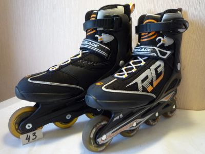 Лот: 21445766. Фото: 1. Раз: 43/28 - Rollerblade Zetra... Роликовые коньки, скейтборды, самокаты