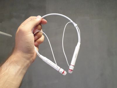 Лот: 19555423. Фото: 1. Bluetooth-гарнитура Remax RB-S6... Наушники, гарнитуры