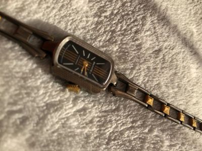 Лот: 16938457. Фото: 1. Часы женские Вымпел 15 камней. Оригинальные наручные часы