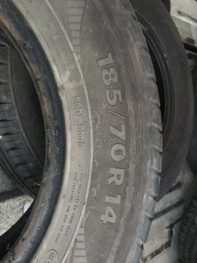 Лот: 15933444. Фото: 1. Резина r14 nokian. Шины