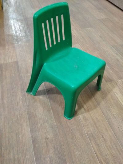 Лот: 13372613. Фото: 1. Детский стул. Зеленый. Столики, стулья, парты